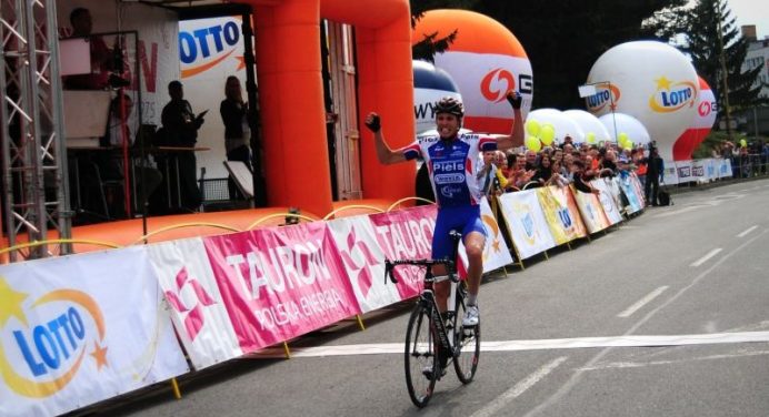 Carpathian Couriers Race 2014: Jochem Hoekstra solos to victory on stage 2