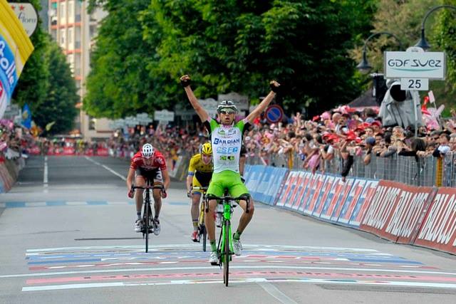 Giro d’Italia 2014: etap 17: Stefano Pirazzi triumfuje po ucieczce