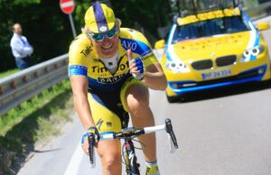 Oleg Tinkov na rowerze