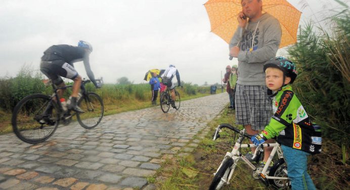 Paryż-Roubaix U23 2015: Spengler najlepszym brukowcem, 11. miejsce Kasperkiewicza
