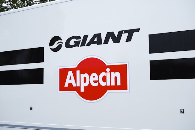 Sam Oomen w Giant-Alpecin