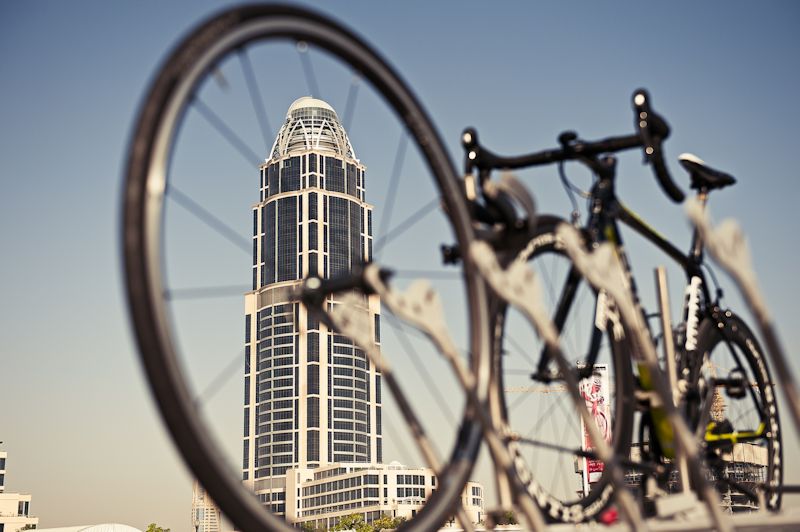 MŚ Doha 2016: belgijski orlik z udarem słonecznym spadł z roweru