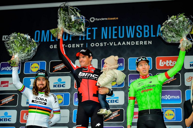 Greg van Avermaet triumfuje w Omloop Het Nieuwsblad