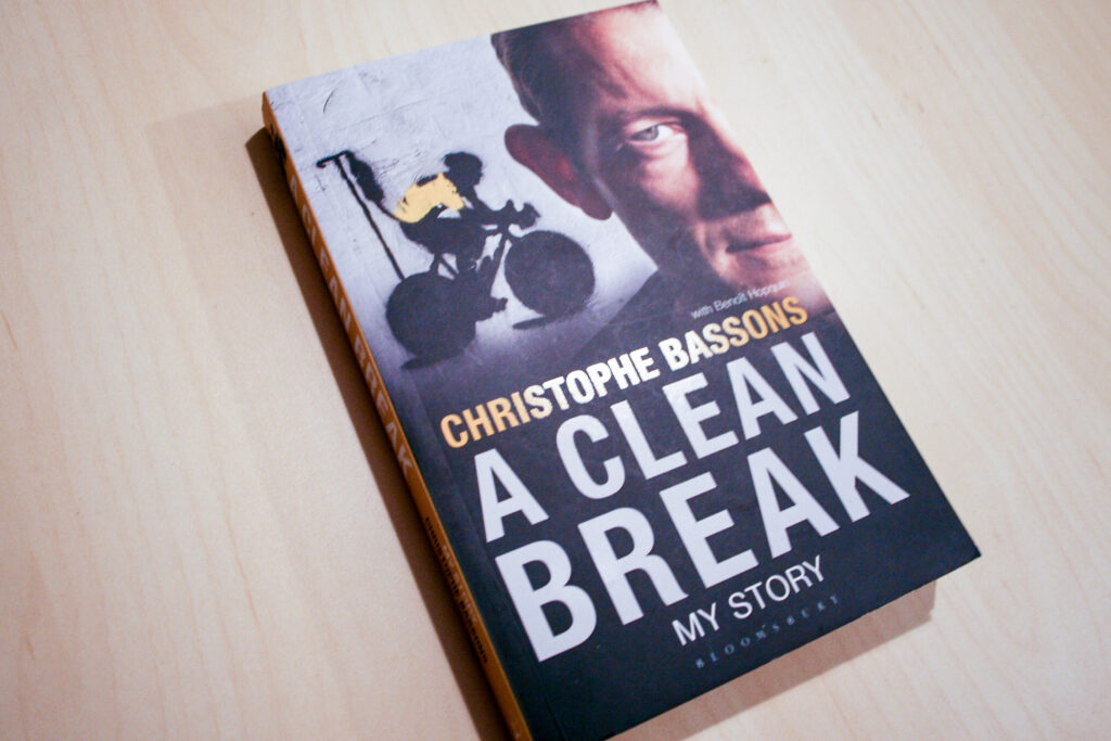 Książka "A Clean Break" - rozbudowana autobiografia Christophe'a Bassonsa