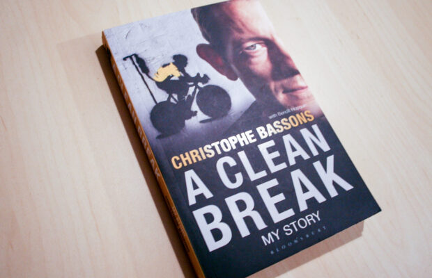 Książka "A Clean Break" - rozbudowana autobiografia Christophe'a Bassonsa