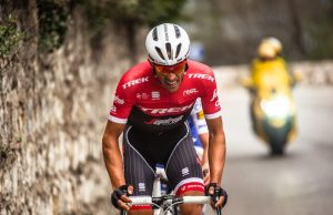 Alberto Contador atakuje na ostatnim odcinku Paryż-Nicea