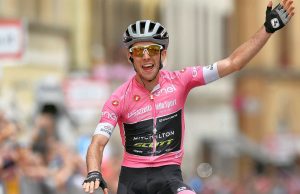 Simon Yates wygrywa w maglia rosa 11. etapy Giro d'Italia