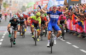 Elia Viviani wygrywa 2. etap Giro