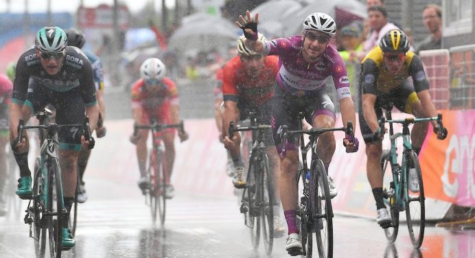 Giro d’Italia 2018: etap 17. Elia Viviani po raz czwarty
