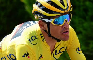 Greg van Avermaet w koszulce lider Tour de France