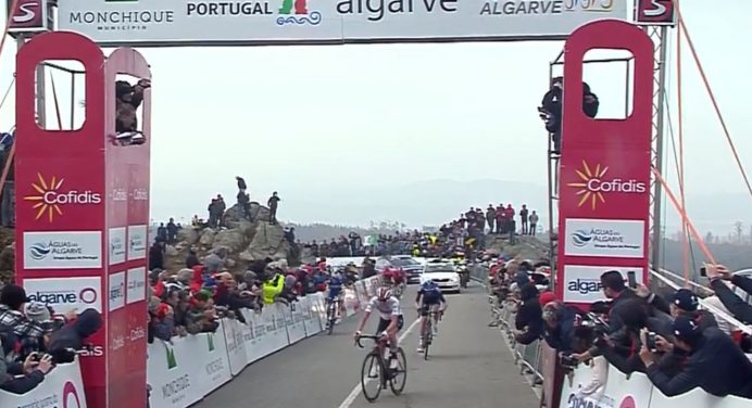 Volta ao Algarve 2019: etap 2. Tadej Pogacar triumfatorem na Alto de Foia