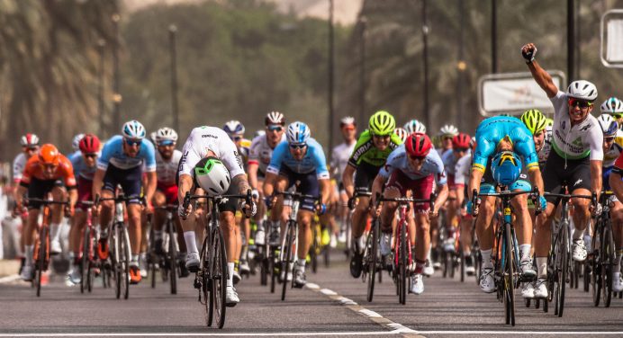 Tour of Oman 2019: etap 6. Giacomo Nizzolo na Matrah Corniche