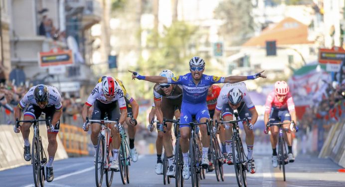 Mediolan-San Remo 2019. Król Julian Alaphilippe. Michał Kwiatkowski na podium