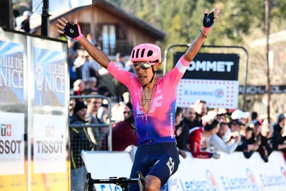 Paryż-Nicea 2019: etap 7. Daniel Martinez na Turini, Egan Bernal liderem