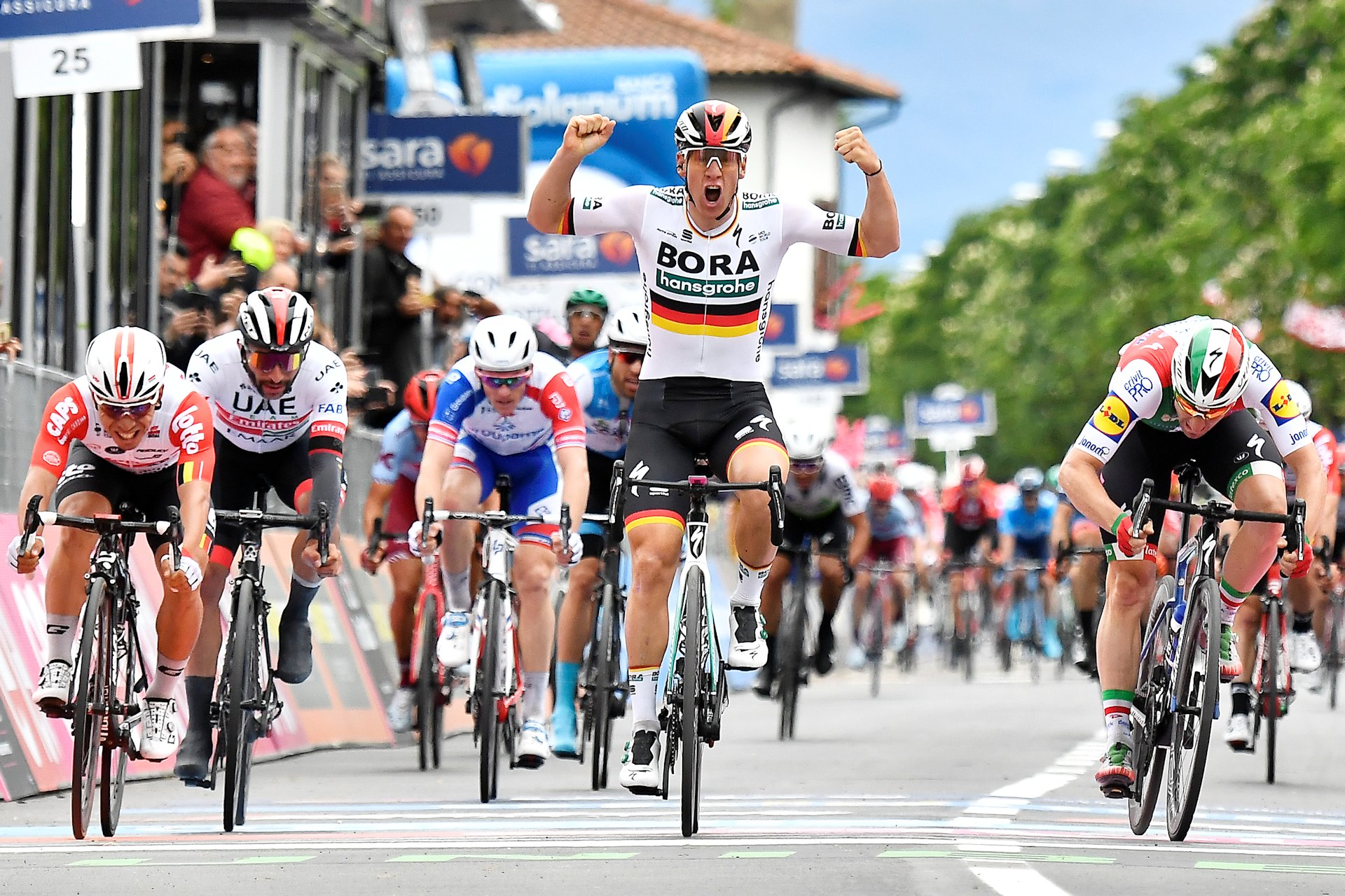 Giro d’Italia 2019: etap 2. Pascal Ackermann najszybszy