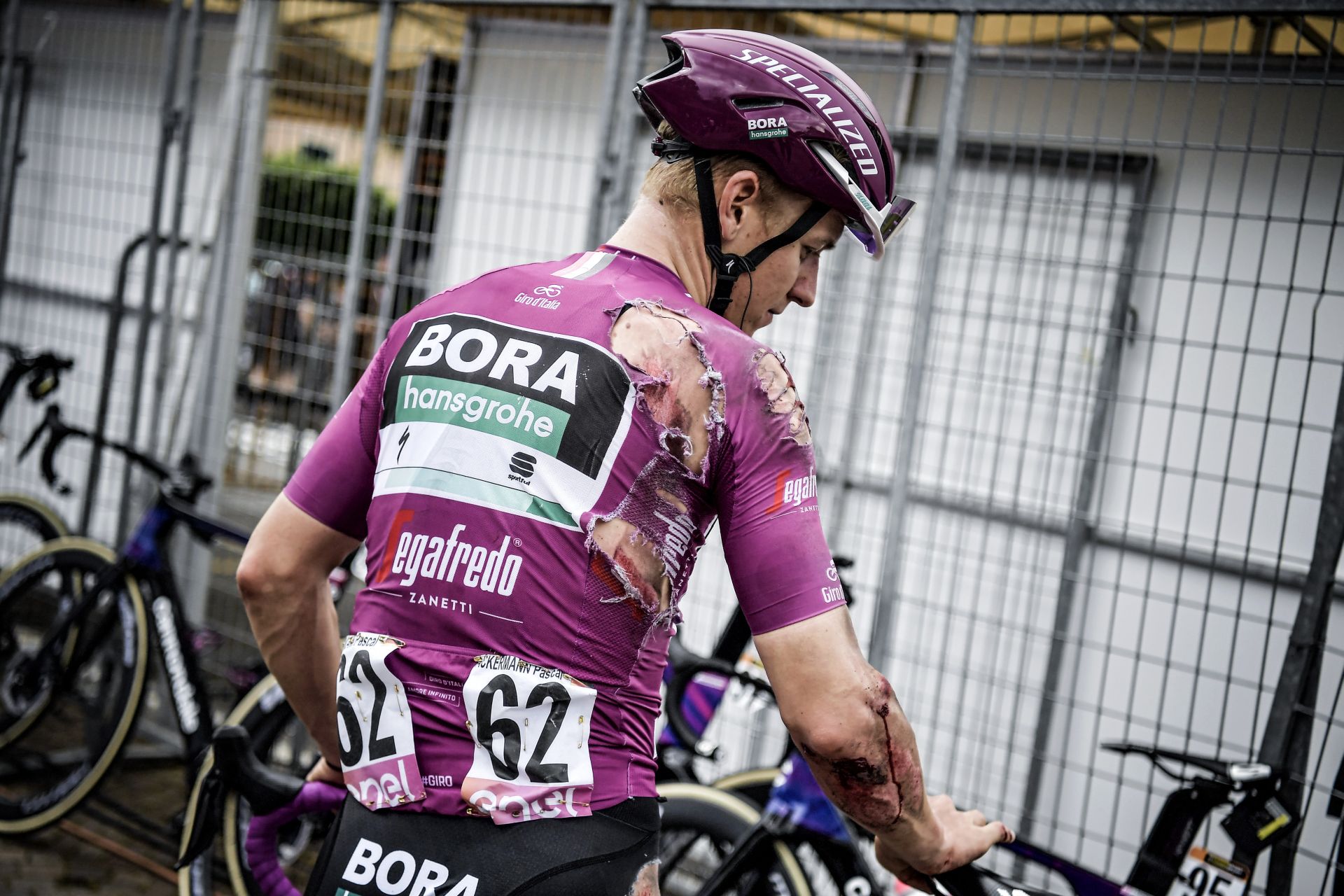 Giro d’Italia 2019. Doświadczenie Demare przed entuzjazmem Ackermanna