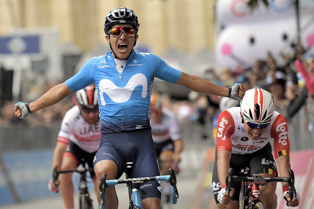 Giro d’Italia 2019: etap 4. Sukces Carapaza, dramat Dumoulina