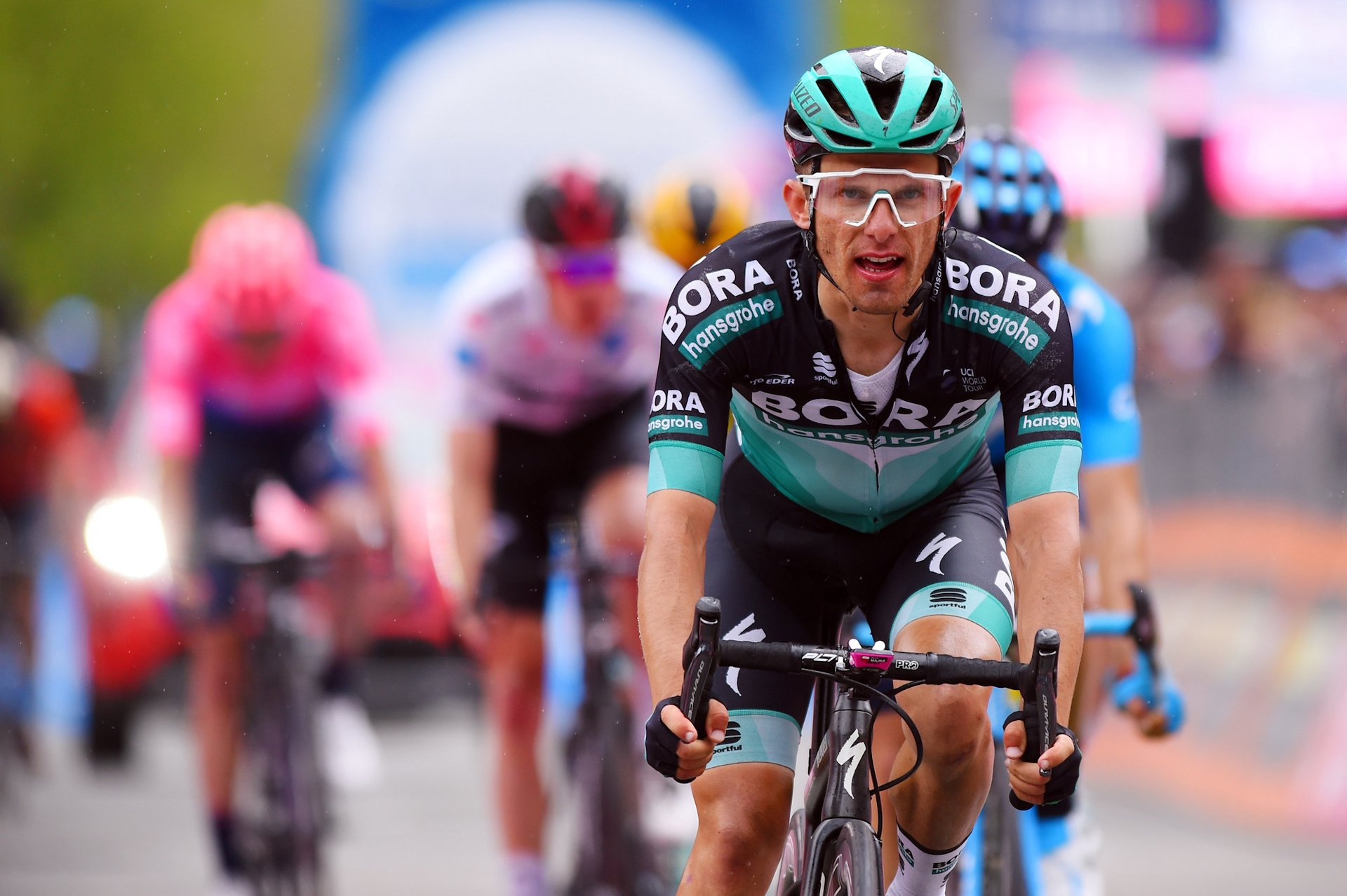 Giro d’Italia 2019. Rafał Majka pnie się do góry