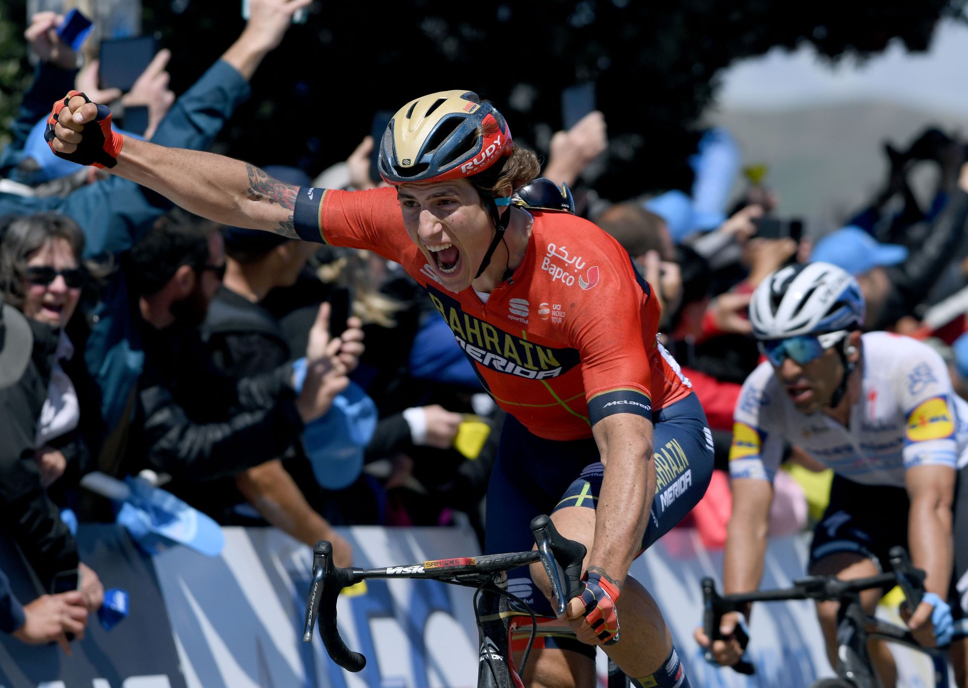 Tour of California 2019: etap 5. Ivan Garcia Cortina pośród chaosu
