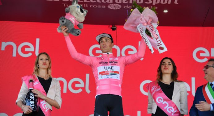 Giro d’Italia 2019. Conti bierze maglia rosa, Roglic spokojny