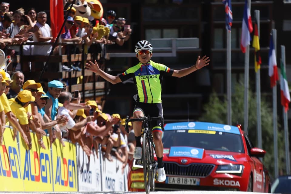 Tour de l’Avenir 2019: etap 10. Cepeda z etapem, Foss z generalką