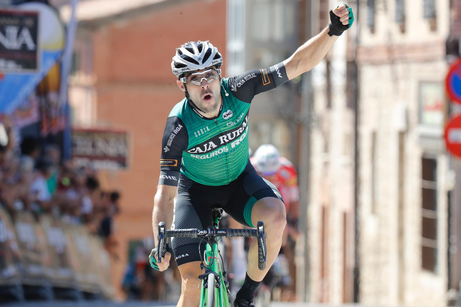 Vuelta a Burgos 2019: etap 2. Jon Aberasturi przed Giacomo Nizzolo