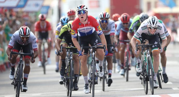 Vuelta a Espana 2019: etap 4. Fabio Jakobsen rzutem na kreskę
