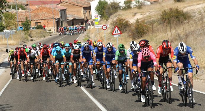 Vuelta a Espana 2019. Nairo Quintana znowu z wiatrem w żaglach