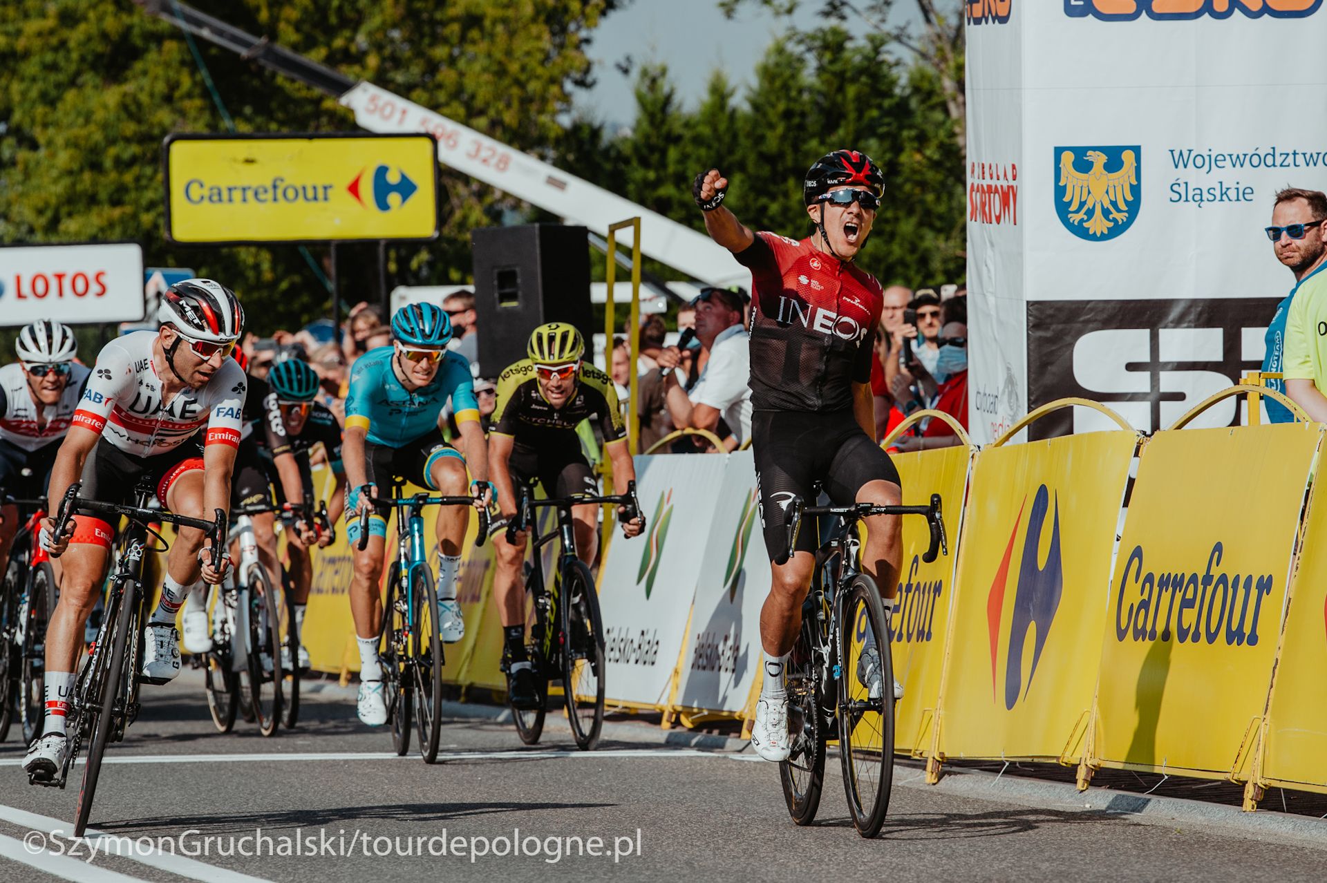 Tour de Pologne 2020: etap 3. Richard Carapaz z długiego finiszu