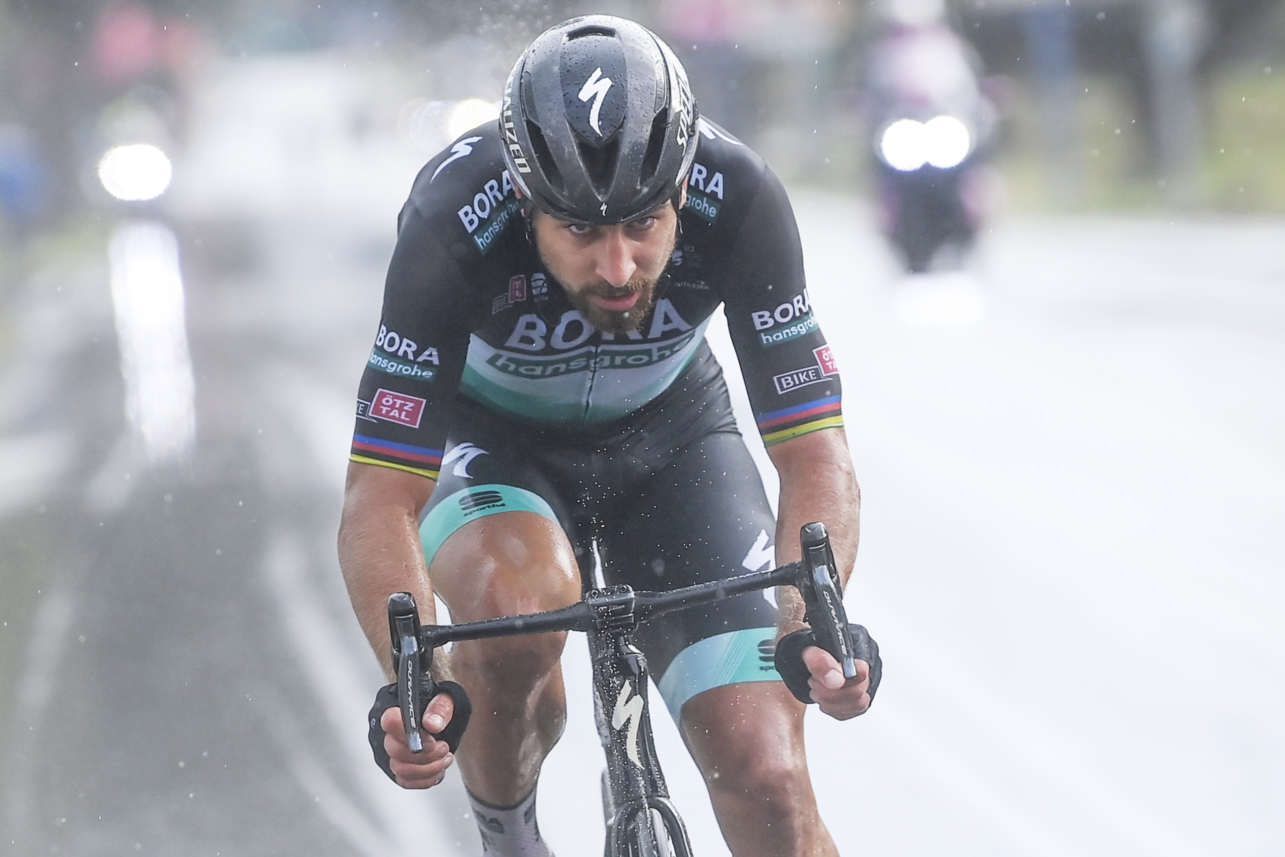 Giro d’Italia 2020. Peter Sagan przez deszcz i ścianki Abruzji