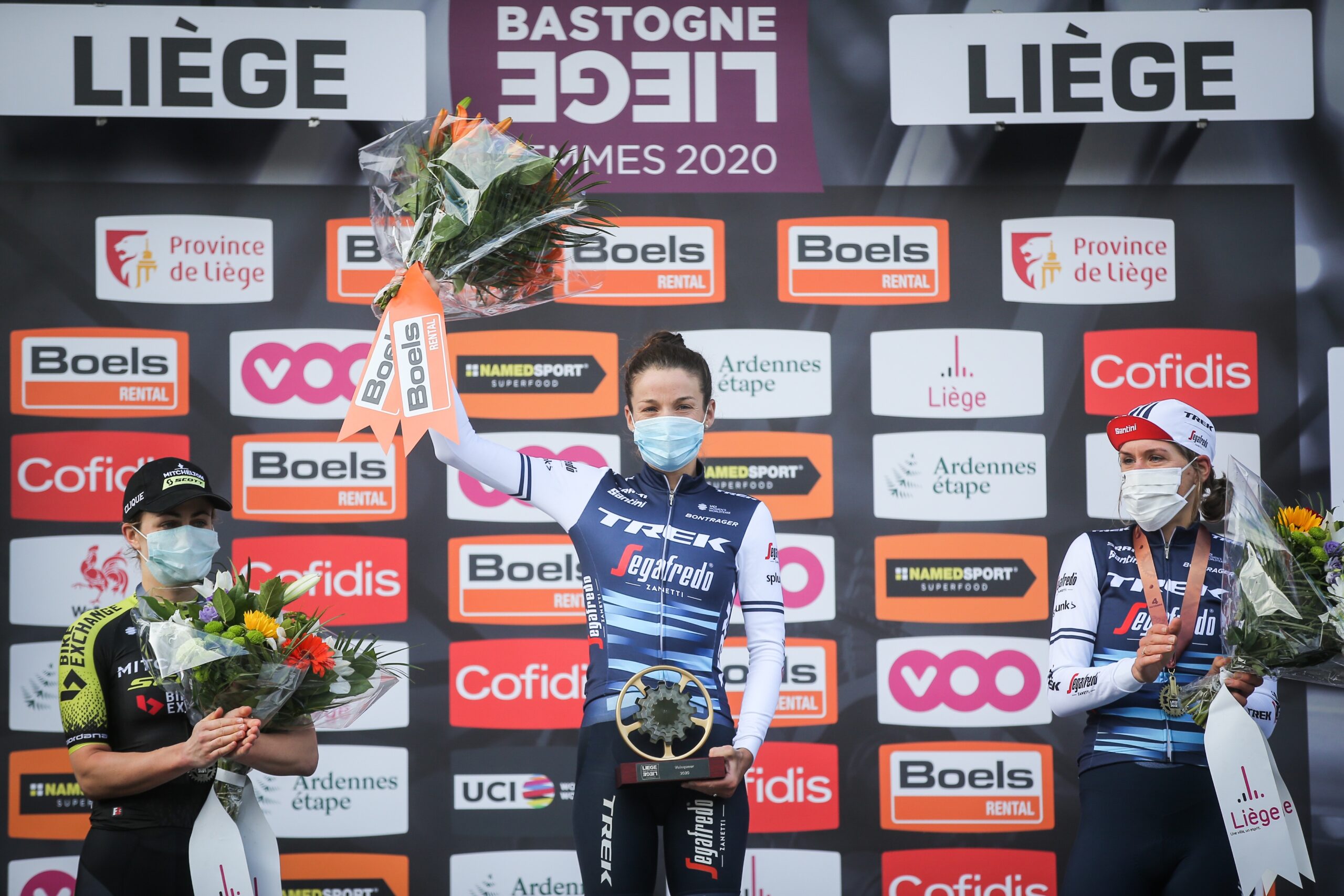 Liege-Bastogne-Liege Femmes 2020. Deignan po ataku na La Redoute
