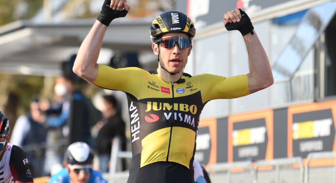 Tirreno-Adriatico 2021: etap 1. Wout Van Aert ze zwycięstwem na otwarcie