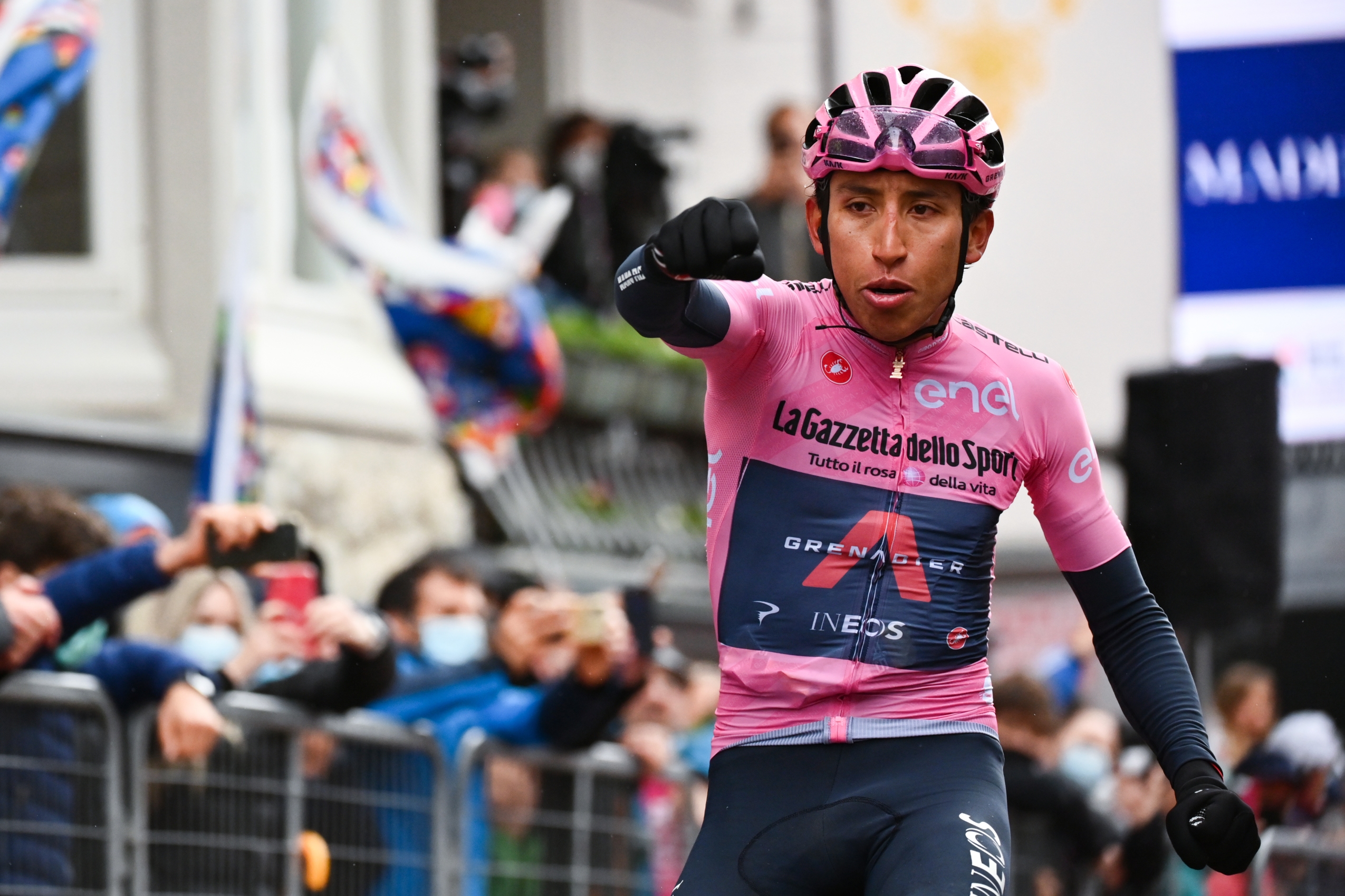 Giro d’Italia 2021. Pod kontrolą: Bernal pilnuje pleców i przewagi nad rywalami