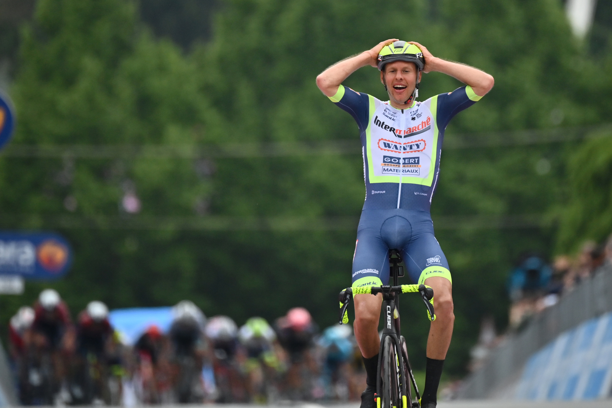 Giro d’Italia 2021: etap 3. Rajd życia Taco van der Hoorna