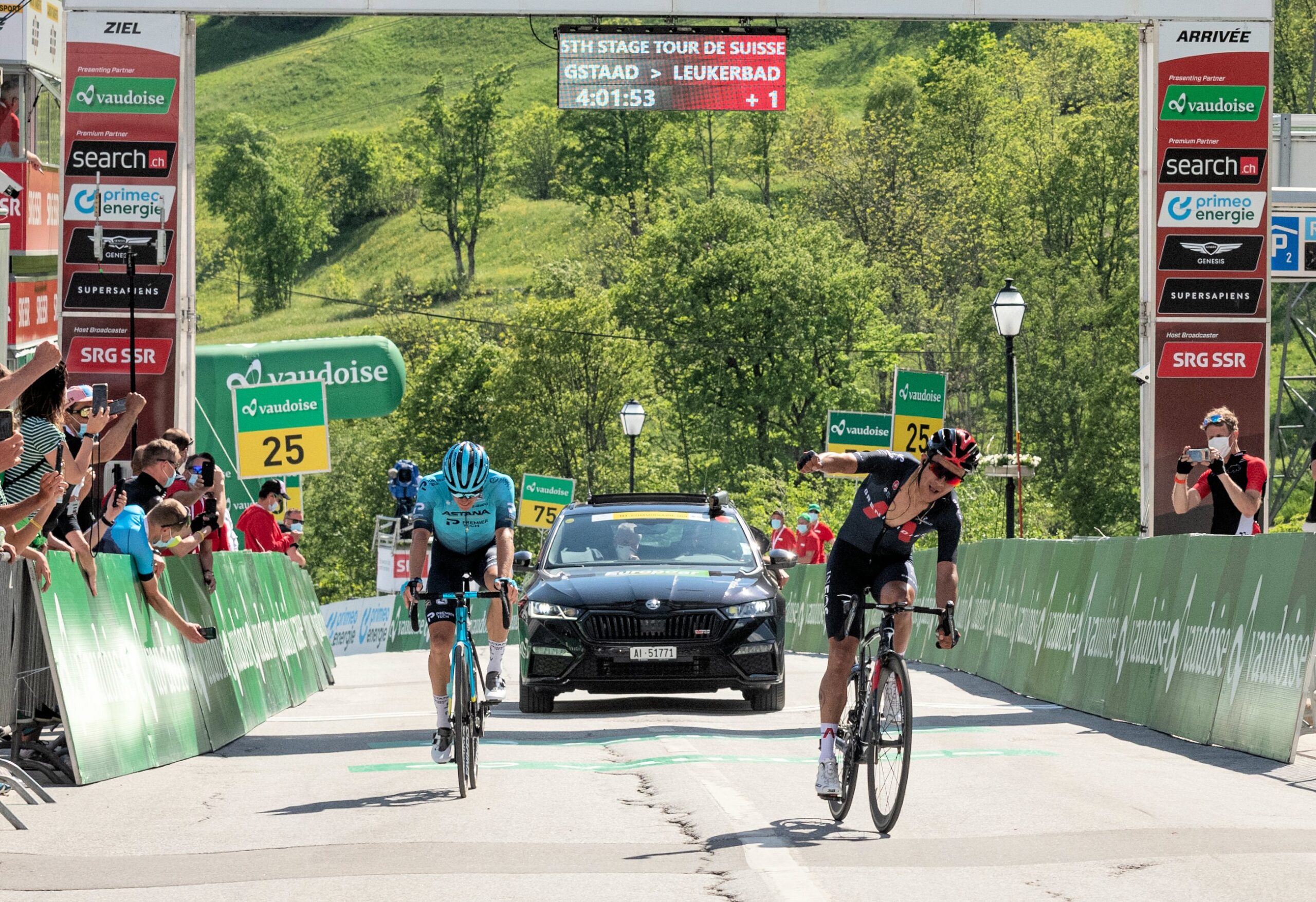 Tour de Suisse 2021: etap 5. Richard Carapaz nie do powstrzymania