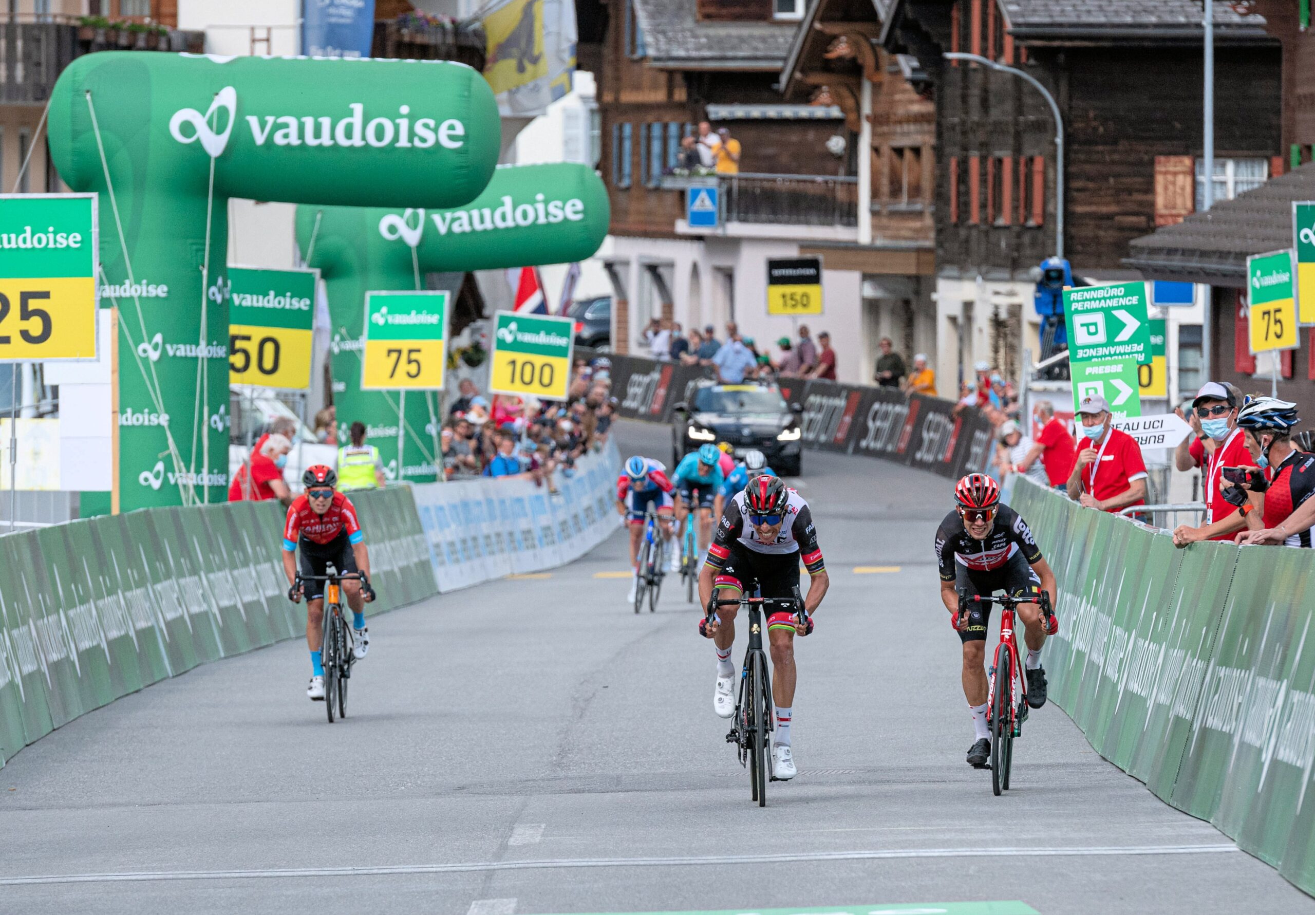 Tour de Suisse 2021: etap 6. Rui Costa relegowany, Kron zwycięzcą