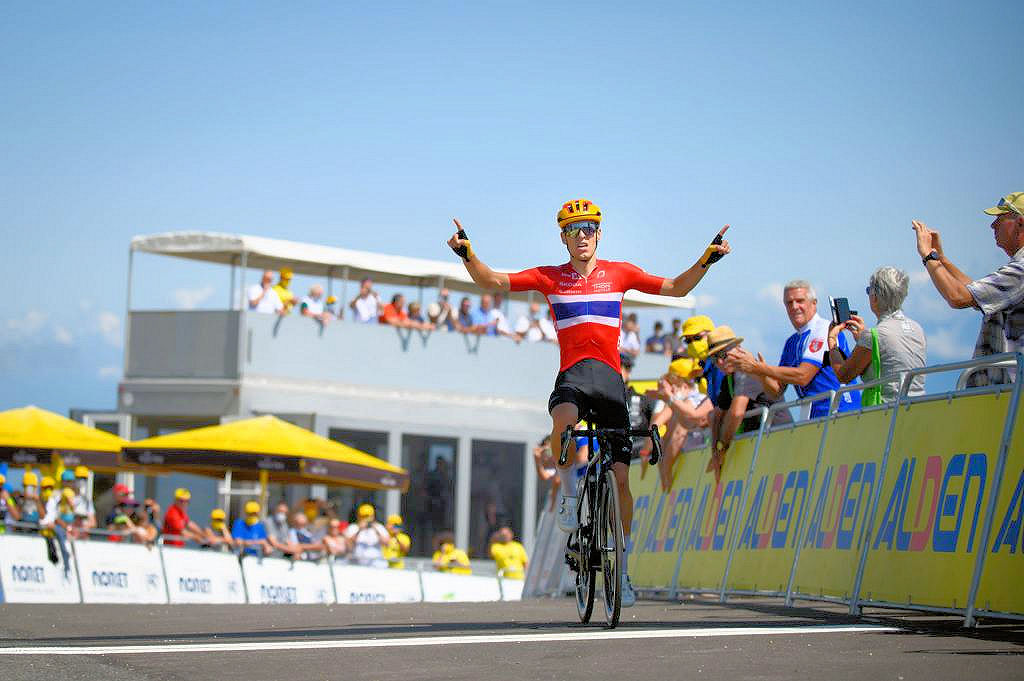 Tour de l’Avenir 2021: etap 7. Tobias Halland Johannessen na Grand Colombier