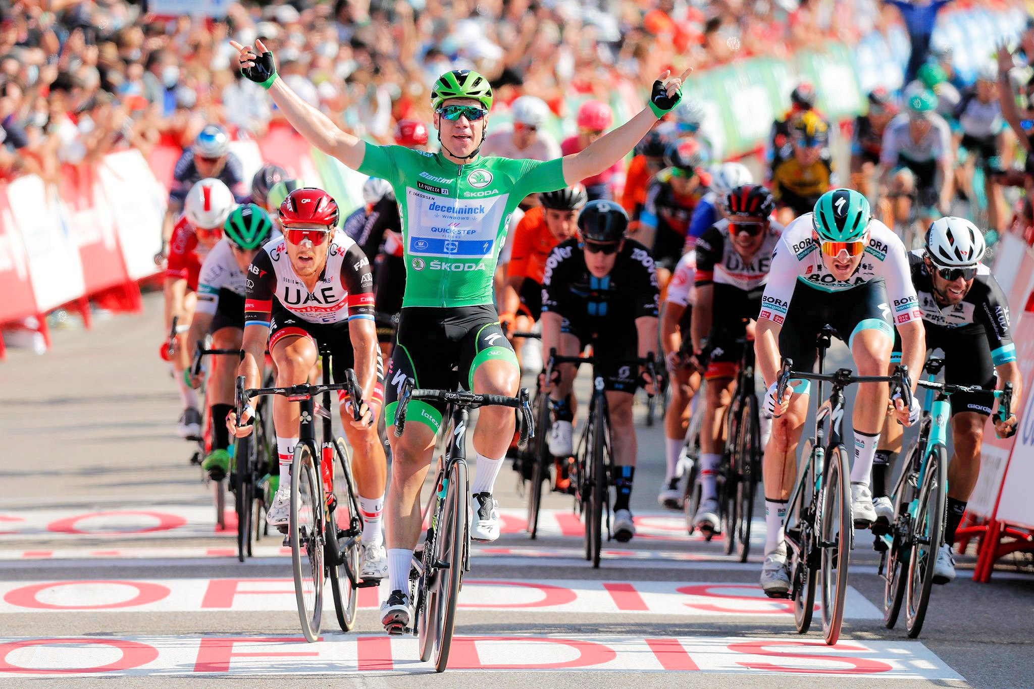 Vuelta a Espana 2021: etap 16. Fabio Jakobsen w urodziny