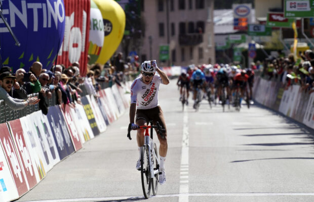 Geoffrey Bouchard wygrywa pierwszy etap Tour of the Alps 2022