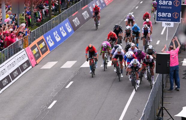 Mark Cavendish na finiszu trzeciego etapu Giro d'Italia