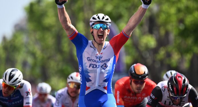 Giro d’Italia 2022: etap 5. Arnaud Demare włączył licznik zwycięstw