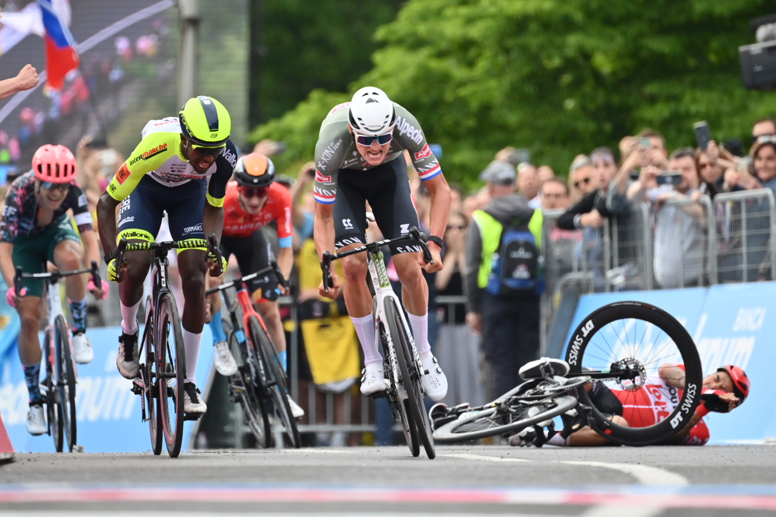 Giro d’Italia 2022: etap 1. Mathieu van der Poel sprostał oczekiwaniom