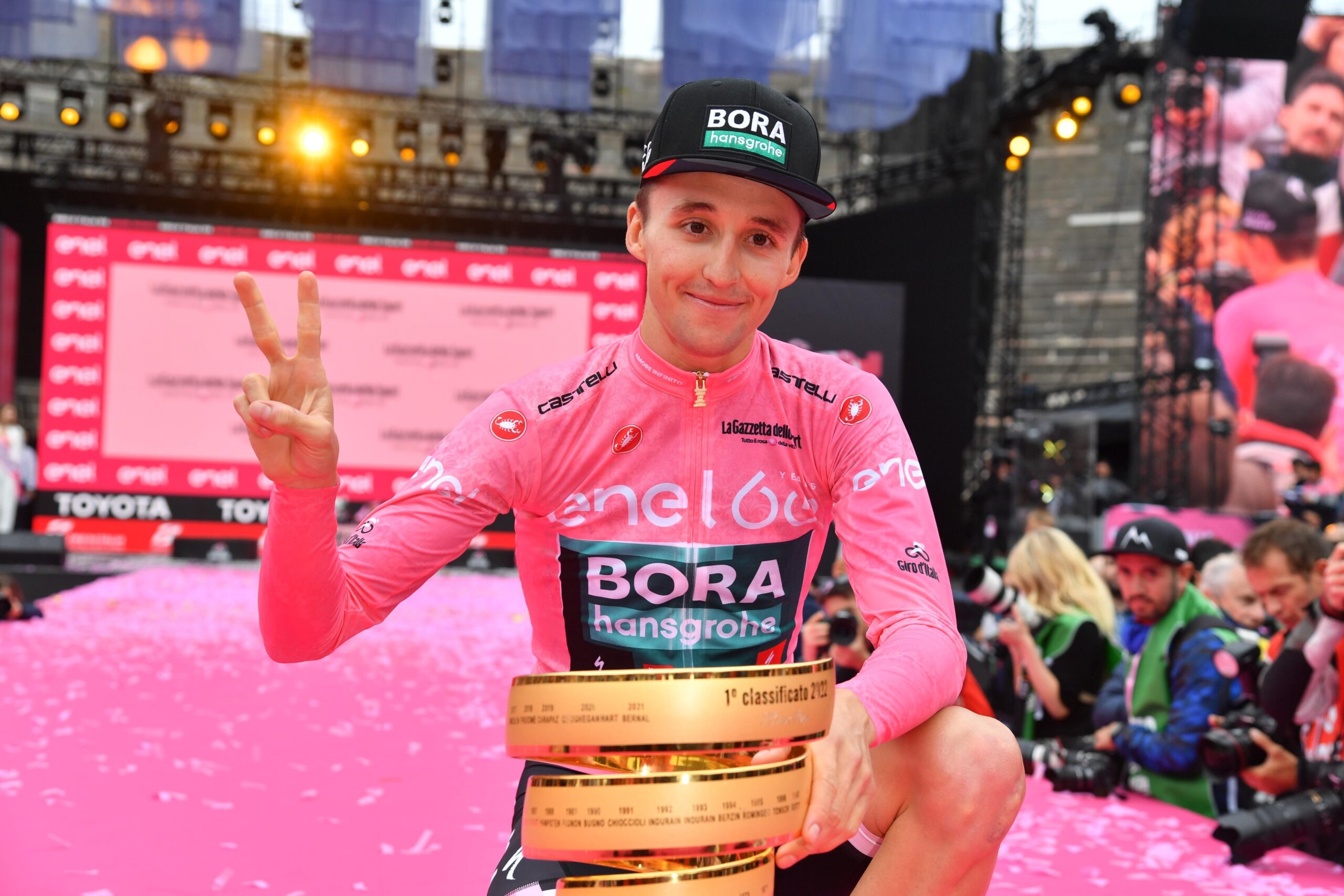 Pierwszy zwycięzca Giro d’Italia z Australii. Kim jest Jai Hindley?