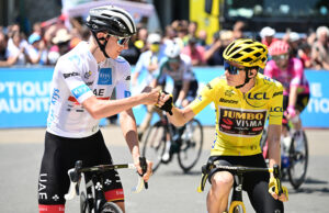 Jonas Vingegaard i Tadej Pogacar na trasie 18. etapu Tour de France 2022