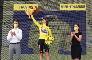 Marianne Vos w żółtej koszulce liderki Tour de France Femmes