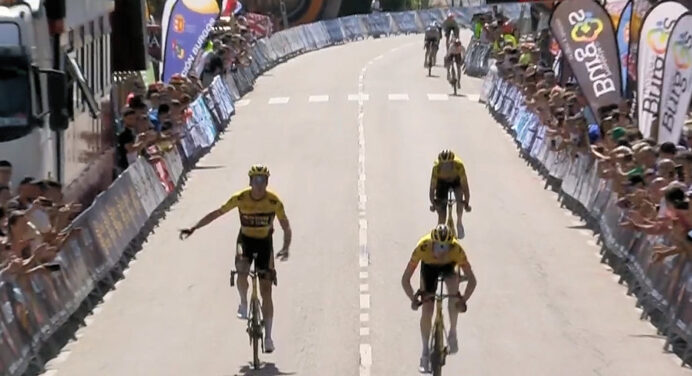 Vuelta a Burgos 2022: etap 2. Timo Roosen po kuriozalnym finale