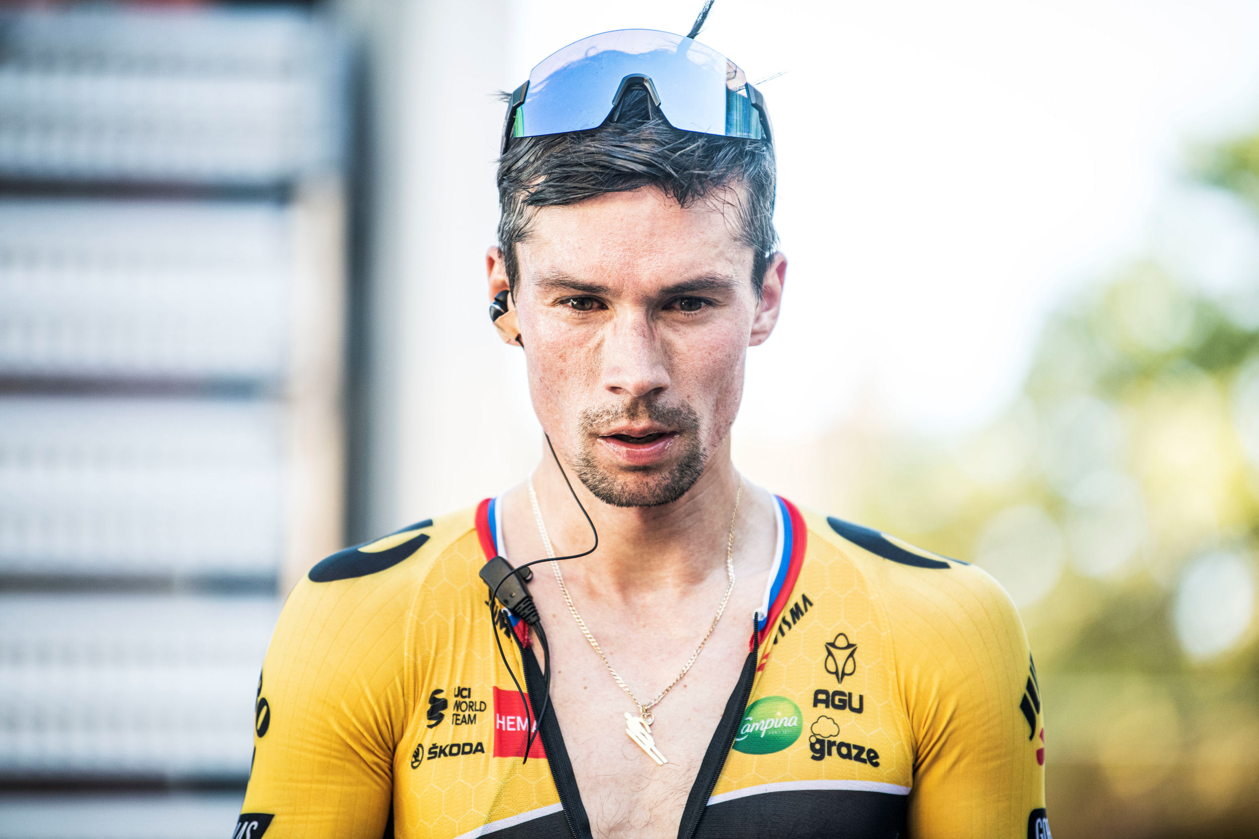 Primoz Roglic w koszulce Jumbo-Visma podczas Vuelta a Espana