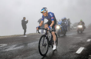 Jay Vine na trasie Vuelta a Espana