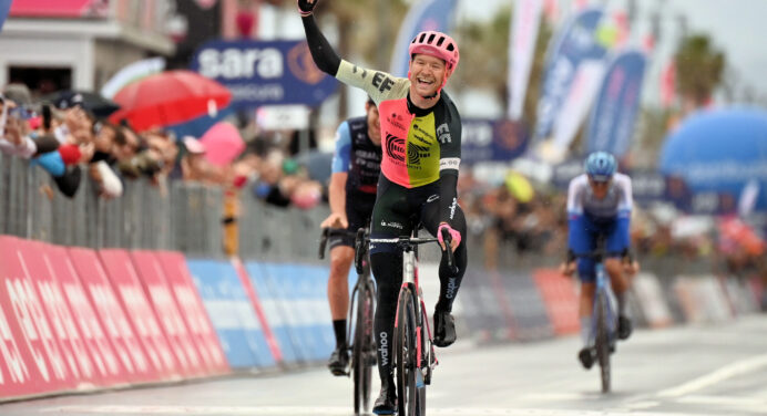 Giro d’Italia 2023: etap 10. Magnus Cort zwycięża po ucieczce