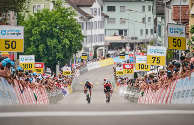 Katarzyna Niewiadoma i Niamh Fisher-Black w finale etapu Tour de Suisse Women